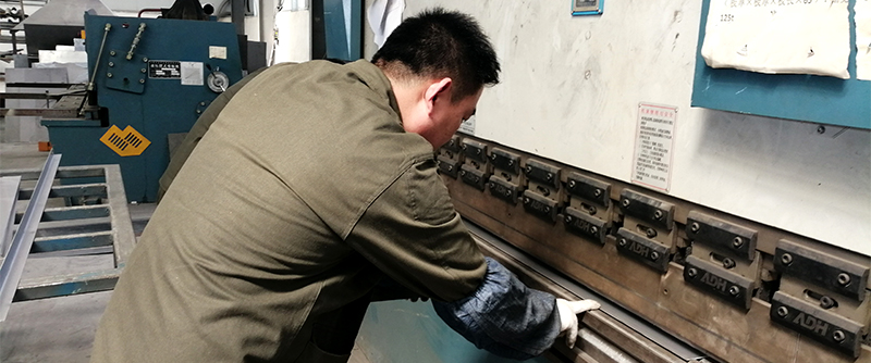 ���a����